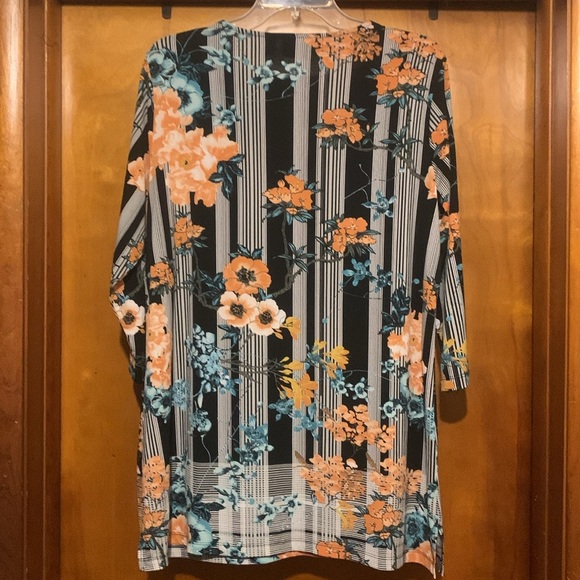 *Clearance-Final* Chico’s Size 2 Striped Floral Tunic Top - Picture 5 of 5